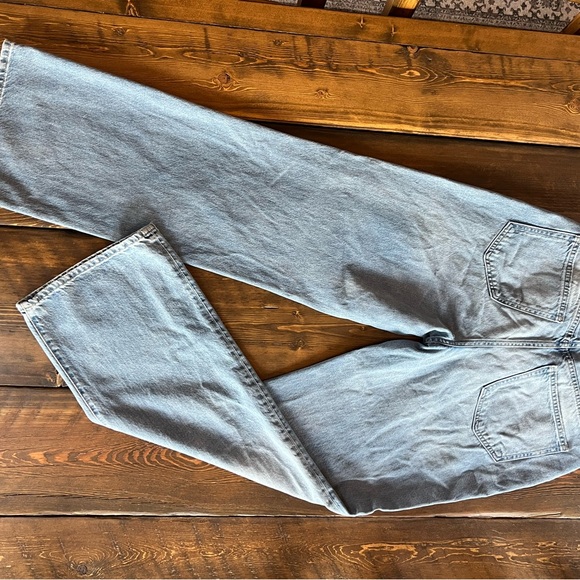 J. Crew High-rise '90s wide-leg jean in Morningside wash. Size 29 - Picture 4 of 6